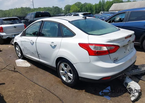 2014 Ford Focus Se z USA, uszkodzony, nr VIN 1FADP3F26EL121876